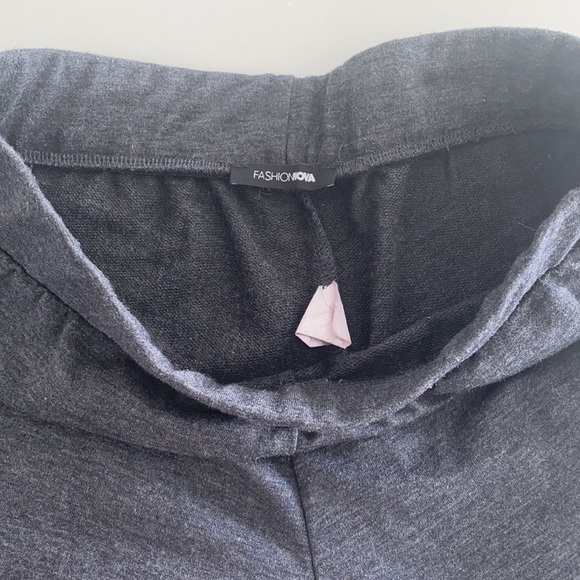 NEVER WORN FashionNova sweatpants - Picture 4 of 8